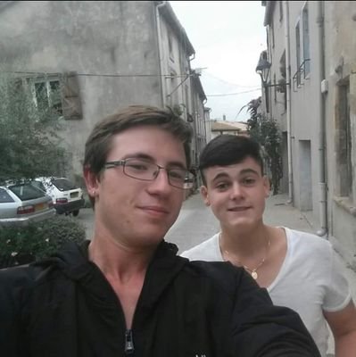 Pur villesequois et je fais parti de la team COTC ( Follow back)