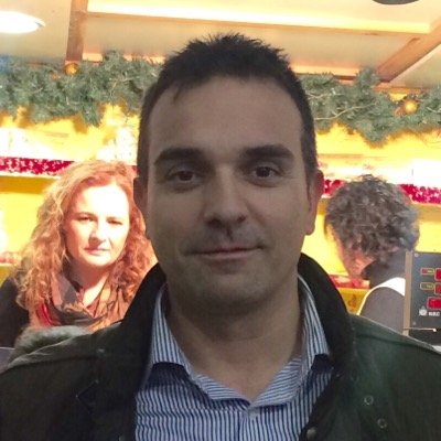 Toda una vida dedicada a mi vocacion, ser empresario, soy creativo, luchador e inagotable, me apasiona mi trabajo y estar con mi familia, amigos y el deporte