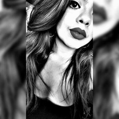 Menina dos olhos do mundo.
Manauara, torcedora louca apaixonada do Boi Garantido. Ama o mundo da estética, gastronomia e fotografia. Vascaína. Taurina. 24y
