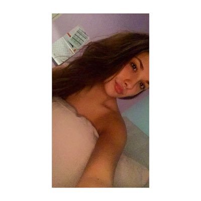 SaraLyons_x Profile Picture