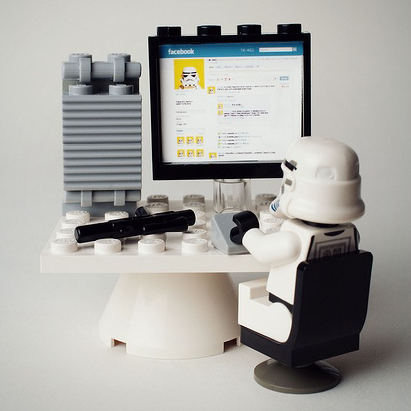 Daddy, Husband, cat lover and hoarder. Pixel pusher and space nerd at @lightcomms Views my own.