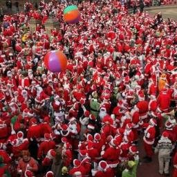 Annual massive free Santa event in Seattle