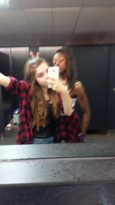 ellena_hazelx's profile picture. 