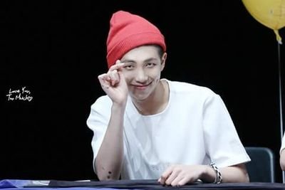 holii me llamo marcela y Amo el Kpop xD sobre todo mi grupo favorito es BTS ♡♥♡♥♡ Rap Monster♡