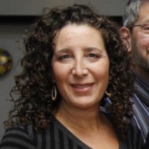 TV Programmer. Passion for food, farmers markets, Bruce and connecting people.
