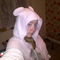 Laura Lloyd (@nuttynerd9) 's Twitter Profile