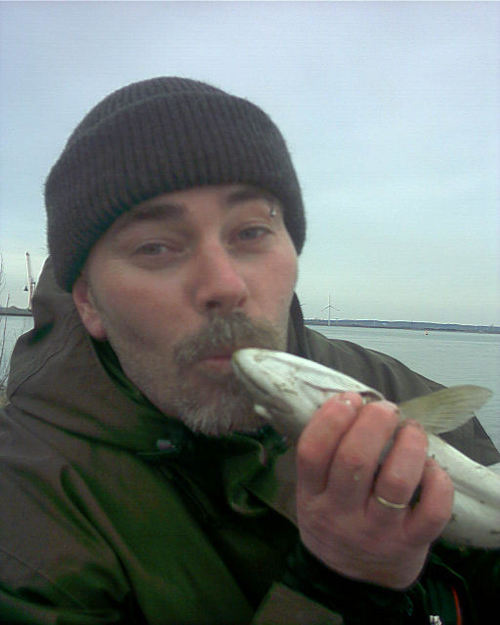 MaxPowar's profile picture. Make the possession arrow BIGGER!