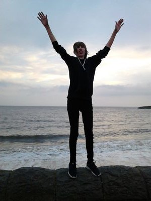 neverletgotommy's profile picture. live life to the limit