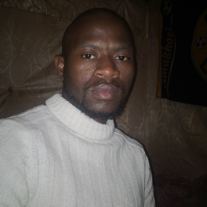 mthokondlovu123's profile picture. male