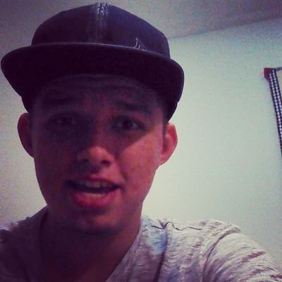 flores2806's profile picture. 