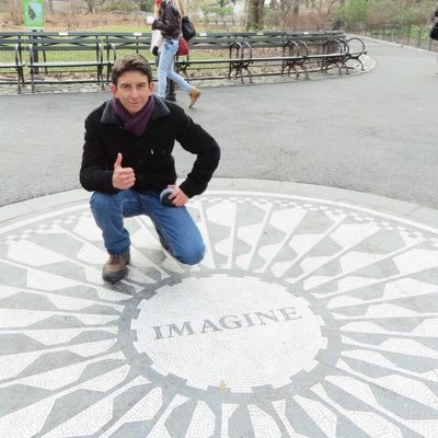 Ingeniero en Gestión Empresarial - L.G. Chef, Fanático de la comida y los negocios, enamorado de la vida y de los retos ... Always make a diference.