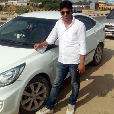 leascreatio's profile picture. 