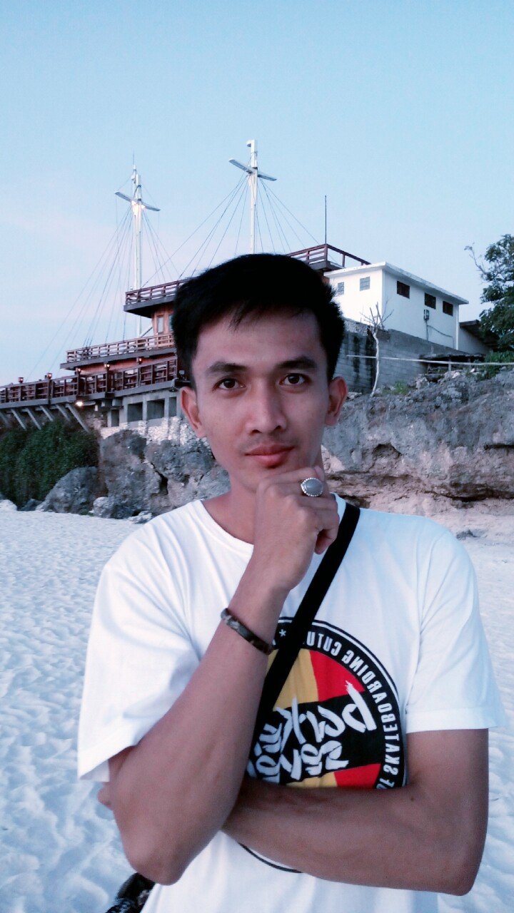 iksanJb1's profile picture. Simple again