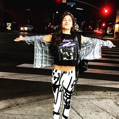 Aubrey_Ericson_'s profile picture. Sister, cheerleader, gymnist, calculus expert and purse lover.