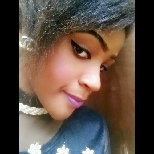 iamprisy's profile picture. 