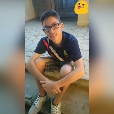 DanielF95546905's profile picture. -O Mundo, é eu quem salvo, e quem me salva é a vida 
-The World is I who saved, and who saved me is life
-frase do Halo 5 Guardians
-sentence of Halo 5 Guardian