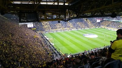 In der IT, Workaholic mit speziellem Interesse an People Development und Dortmunderin mit Leib und Seele, Games speziell PUBG (I9, 4090), BVB Fan