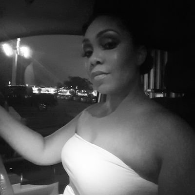 bourgeoisYellow's profile picture. Mother of 4 who knows working 9-5 for 40 years will not allow a person to truly experience what life has to offer.