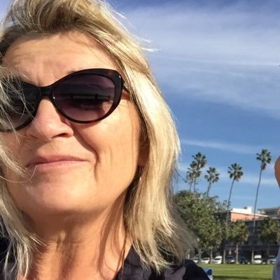 shhhyounohoo's profile picture. 