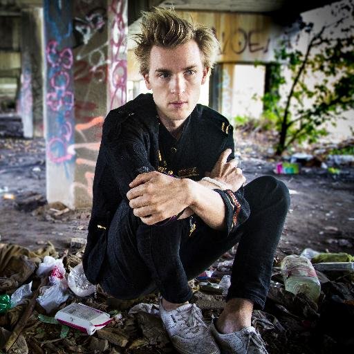 Charm School Andrew Profile