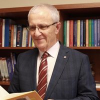 Hasan U. Akay (@hasanuakay) Twitter profile photo