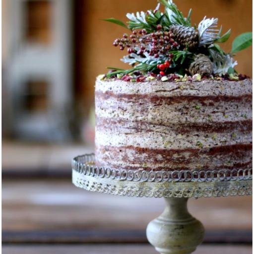 LE CAILLAU Restaurant Café Atelier Gite in the heart of the Cahors vines. Eat drink relax & create. Fresh, local food, handmade cakes & pottery painting atelier