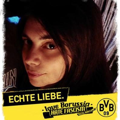 Nordhessin mit österreichischem Migrationshintergrund. ♫ I love Rock'n'Roll...❤ meine Familie ❤ BVB-Mitglied 💛 Nazis NOT welcome!
