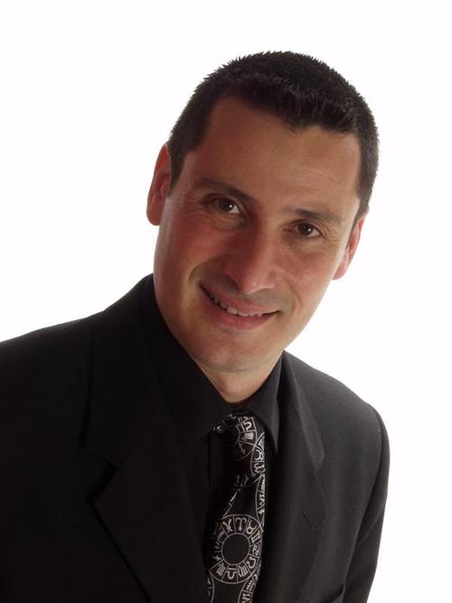 Darryl Rose MIMC - Award Winning London Magician & Member of the
INNER Magic Circle. Broadcast TV,
Journalism, & Media luvvy!