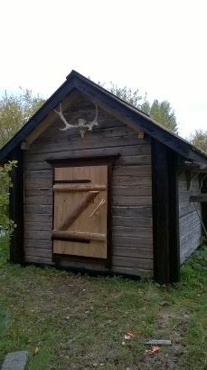 This account was ment to be about building a Finnish smokesauna... but twitter contains so much interesting, so its not just about smokesaunas..
suom-sve-(engl)