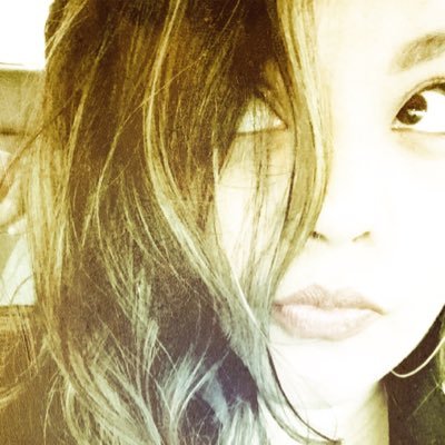 SenLLy's profile picture. 