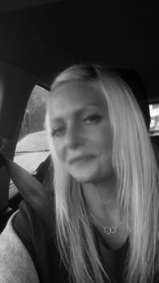 jodiebbarker1's profile picture. things happen deal with it