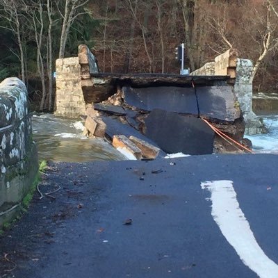 Please help us rebuild the community around Ullswater after the #cumbriafloods https://t.co/ffRZ8AX9zj