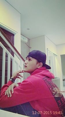 hamzsofaraway's profile picture. kejujuran adalah kunci untuk mrmbuka pintu kehiduppan