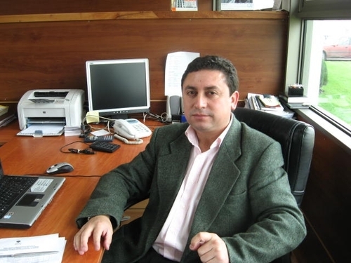 Maximo Rosales R