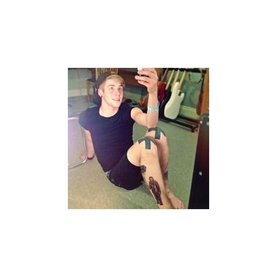 poppunkmemeio's profile picture. 