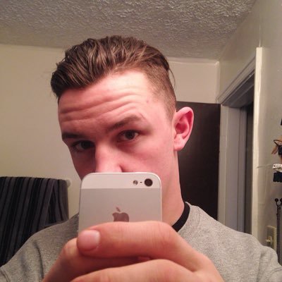 CamGott32's profile picture. 