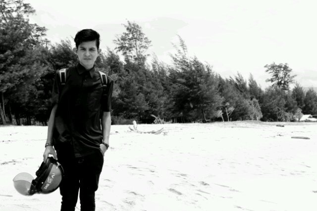 qausar7's profile picture. qausar alvatd my http://t.co/mlRCcCNg3N