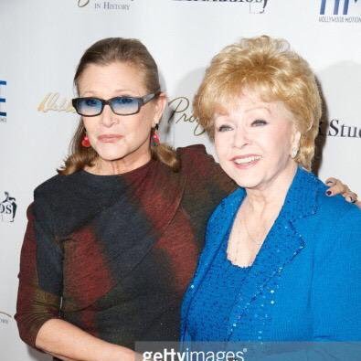 ❤️Fanpage for the amazing mother & daughter @DebbieReynolds1 & @Carrieffisher who both starred in singin in the rain halloweentown star wars & soririty row :)❤️