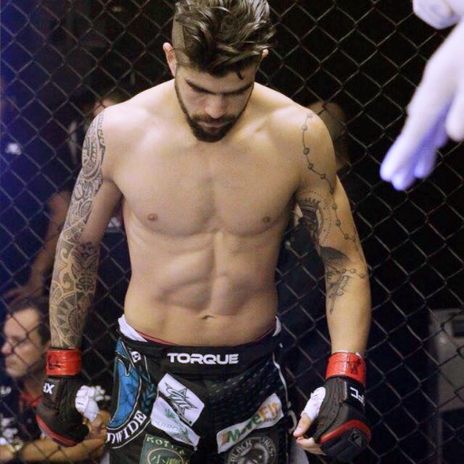 Professional MMA Fighter out of Thai Brasil . #TeamAdur