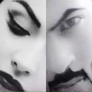 : كم اعْـشـق احْـسَـاسـي حِـيْـن اشْـكـو الَـيْـك وَتـسْـمـعُـنـي .وَلَـكِـن .مَـا اعـشقُـه اكـثـر حِـيـن أصْـمـت ❣