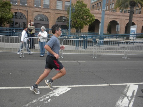 Father, husband and obsessive marathoner, no longer concered about qualifying for the Boston Marathon (I did it!).