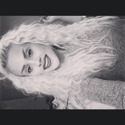 j_adorexoe's profile picture. mother|Italiano|dreamer •follow me:)