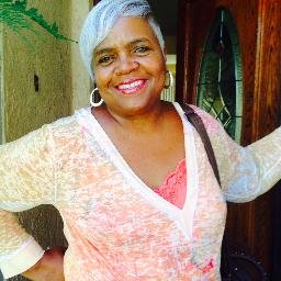 deedeelonon's profile picture. 