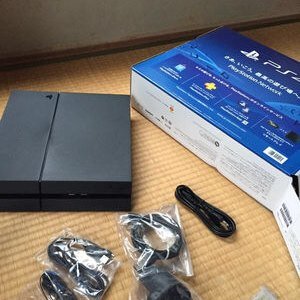 もうすぐクリスマス！PS4をプレゼントします！ 応募方法はtweetをみてください。フォローいりません12/23まで