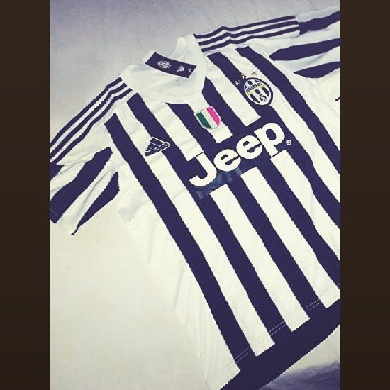 We deal in Male/Female Football Jerseys with customise name and numbers on prints also make deliveries to you in no time..
BBM contact 2B08A33A
08073453415
