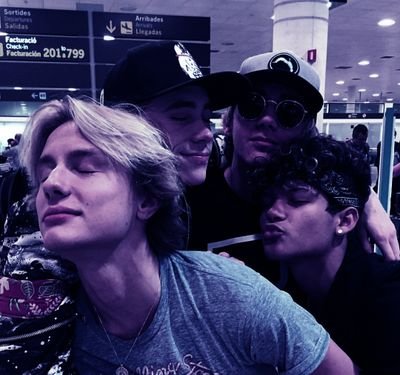 5,968 miles away || 1/4 || Supporting this four idiots all the way from singapore