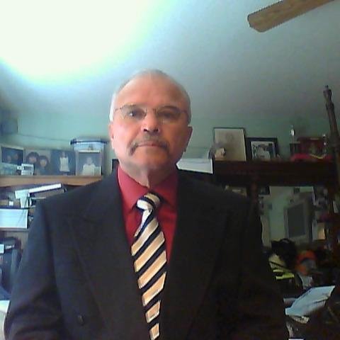 Married,3 kids,Professional Truck Driver,enjoy baseball,golf, bowling, Gun's.I believe in OUR LORD JESUS CHRIST! My Savior.