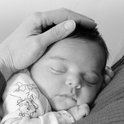 saharrari's profile picture. ‏وفؤادي للفردوسِ يهفوا...شوقاً لرؤية الرحمنِ - ماجستير إعلام وعلاقات عامة .