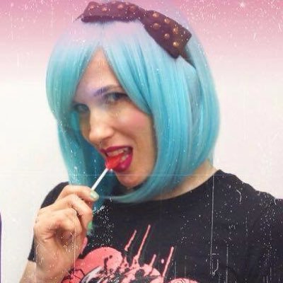 I have grown bored of Twitter... Follow me on Instagram @7layerburrito. Love animals, horror, videogames, tattoos, wine, SJSharks, blah blah blah