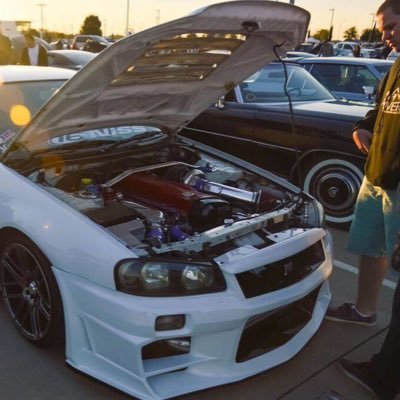 I am a human who can turn into any car, however my favorite is a Nissan skyline #DragonAlliance #RP